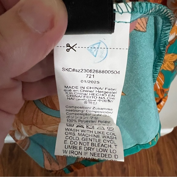 SHEIN Tropical Print Off the Shoulder Ruffle Short Sleeve Dress size 1XL - Picture 6 of 8